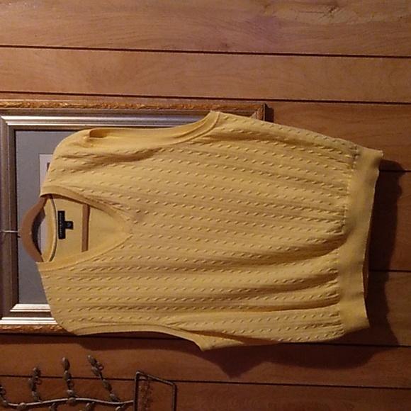 Tommy Hilfiger vneck cable sweater - Picture 1 of 5